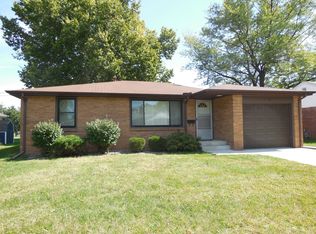 1504 S 8th St, Pekin, IL 61554