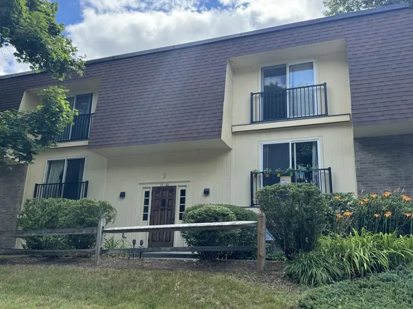 35 Seminary Hl Unit 19B, West Lebanon, NH 03784