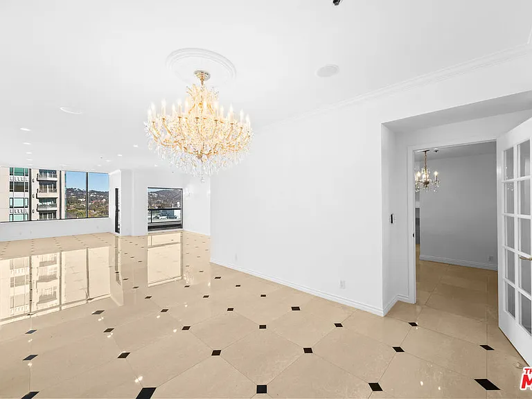 10724 Wilshire Blvd #Penthouse 1505 — Photo 10