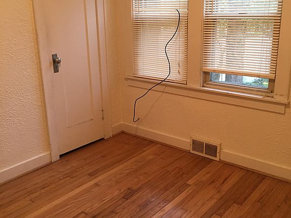 5th image of 18 S Holly Ave