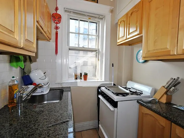 319 Allston St #4-L — Photo 6