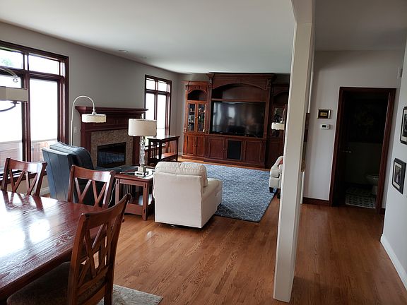 5th image of 349 Aspinwall Dr