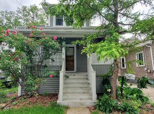 319 W Melvin Ave, Oshkosh, WI 54901