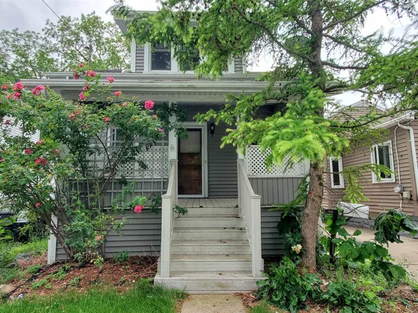 319 W Melvin Ave, Oshkosh, WI 54901