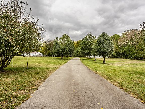 3rd image of 1204 E State Road 44