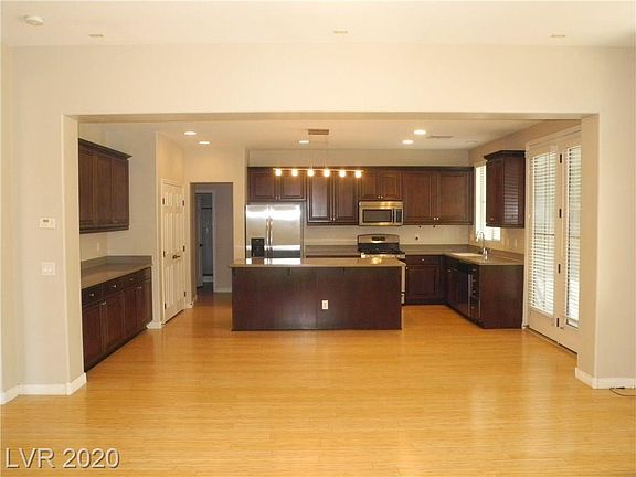 5th image of 10609 Soaring Palm St