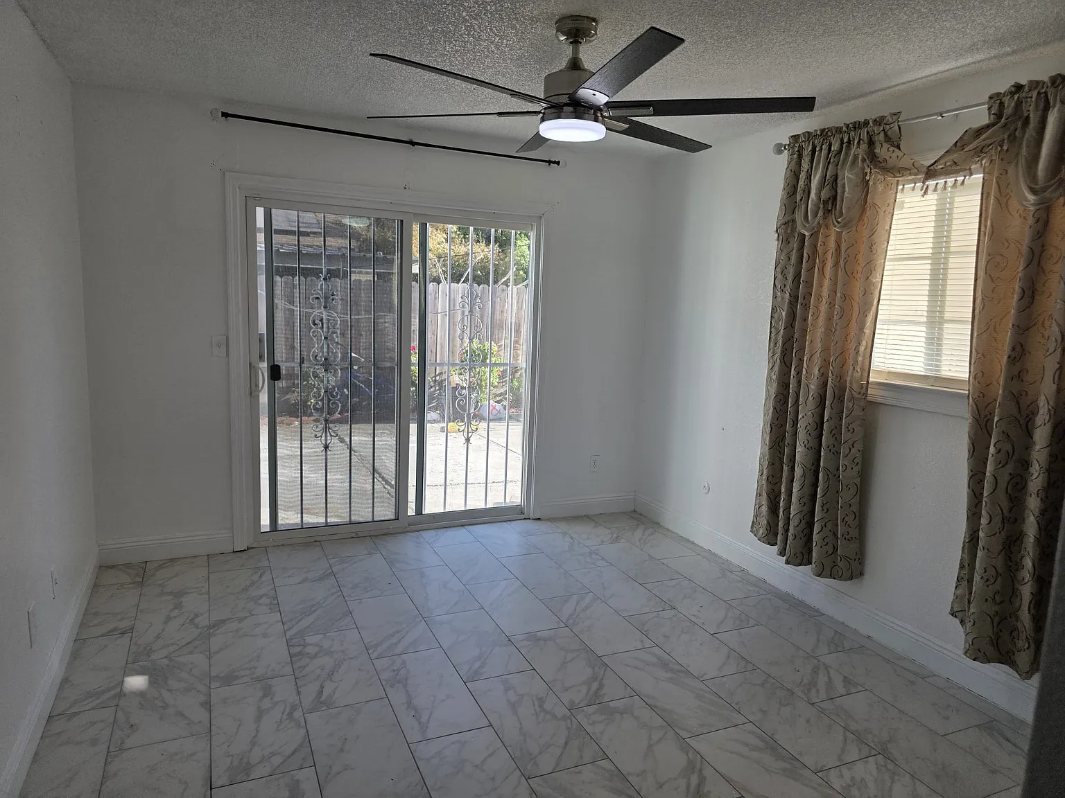 4 bed, 1328 sqft, $2,600 — Photo 4