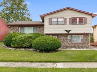 20006 Lakewood Ave, Lynwood, IL