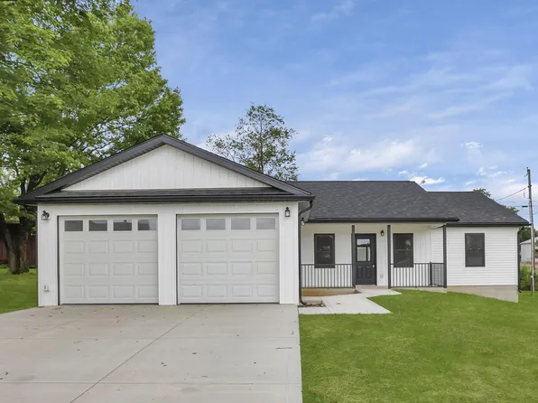 105 Hillcrest Dr, Danville, OH 43014