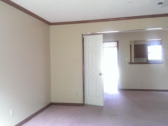 5th image of 4217 Cedartree Dr