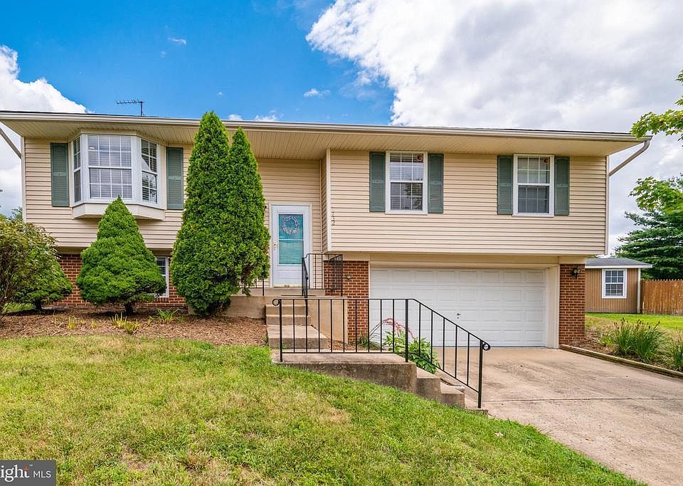 1st image of 732 Gentle Breeze Ct