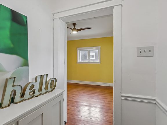 2nd image of 824 S Taylor Ave