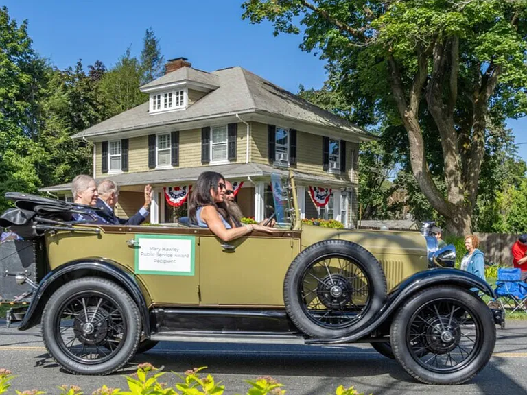 Old cars in Labor day parade