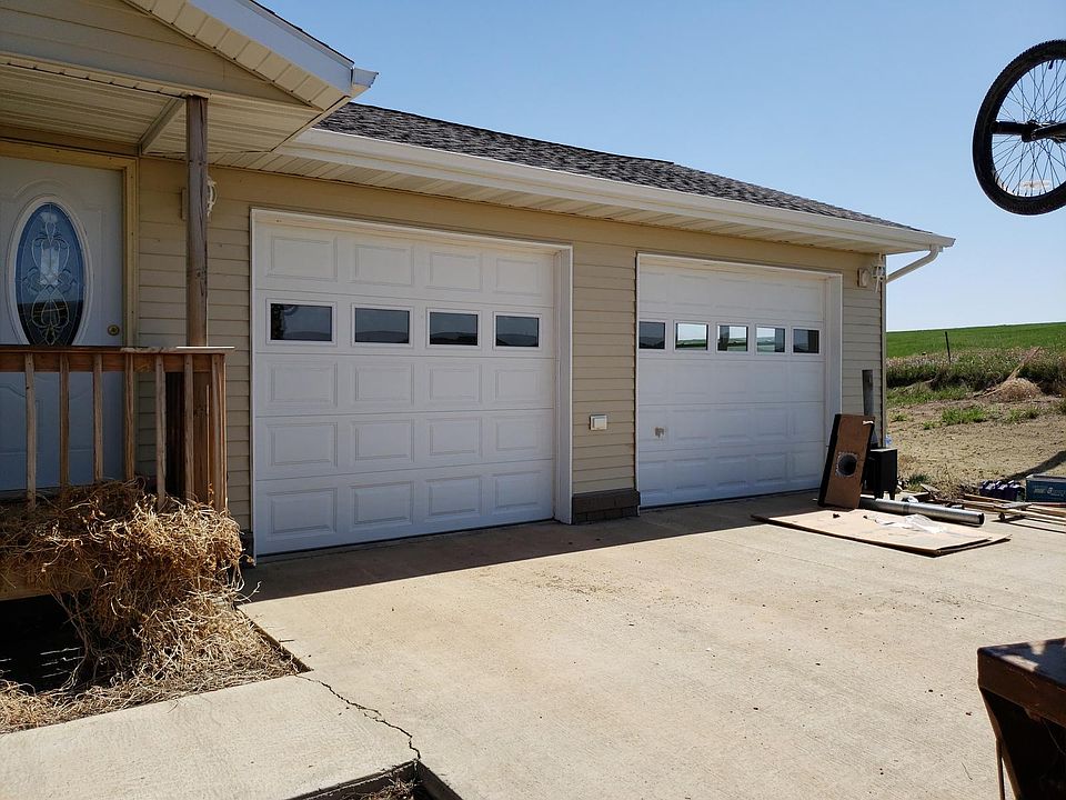 2nd image of 3372 83rd Ave