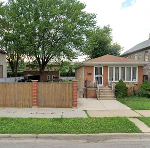2706 S Hillock Ave, Chicago, IL, 60608