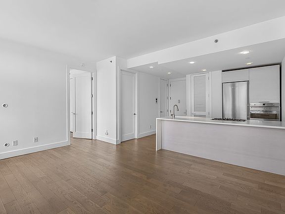 2nd image of 5-19 Borden Ave #3F