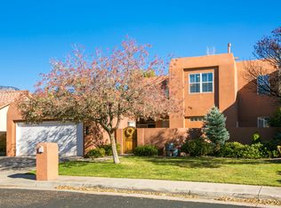 11205 Woodmar Ln NE, Albuquerque, NM 87111