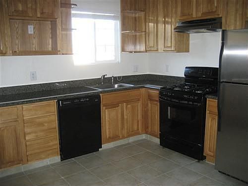 2nd image of 529 2nd Ln