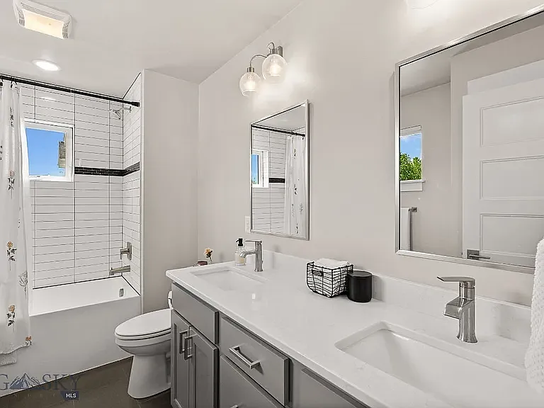 Upstairs bathroom