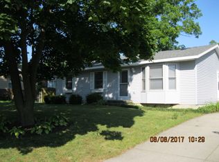 1357 Stanwood Dr NW, Grand Rapids, MI 49534
