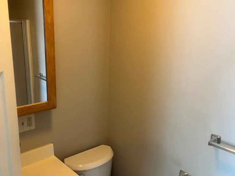 535 S Belmont Ave — Photo 14