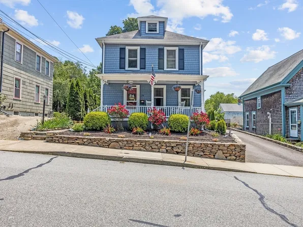 28 Davis St, Plymouth, MA 02360