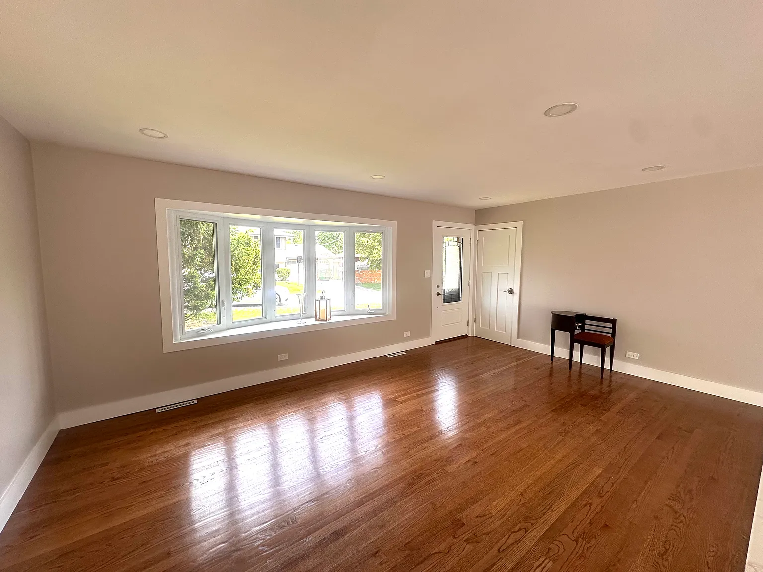 4 bed, 2080 sqft, $3,000 — Photo 3