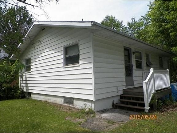 4th image of 321 Clifford Dr