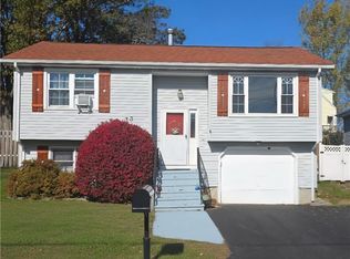 33 Valley St, Cumberland, RI 02864