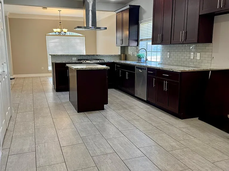 5722 Fort Sumter Ln — Photo 9