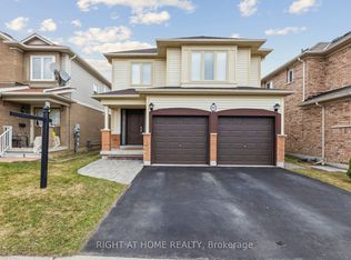 92 Longueuil Pl, Whitby, ON L1R 3H1