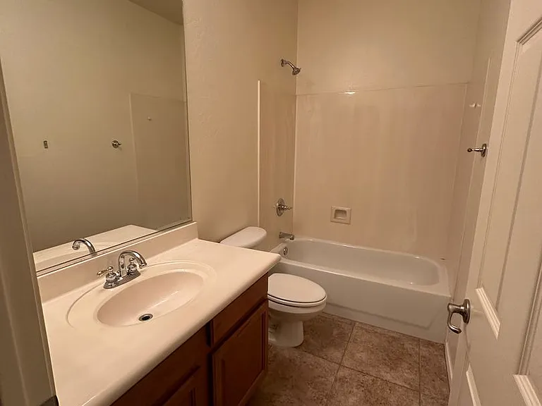 42114 N 44th Dr — Photo 16