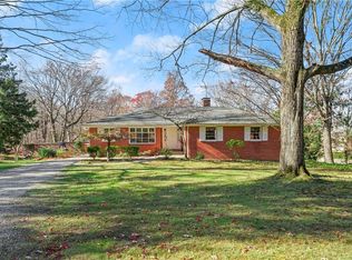54 Chestnut Ridge Rd, Armonk, NY 10504