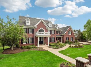 2208 S Villa Dr, Gibsonia, PA 15044