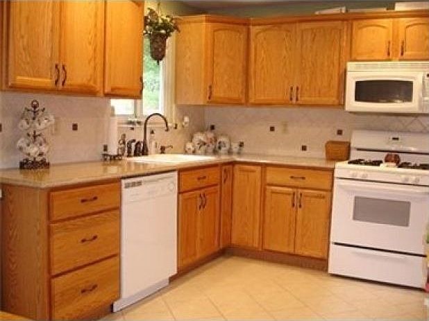 2nd image of 114 Leghorn Dr