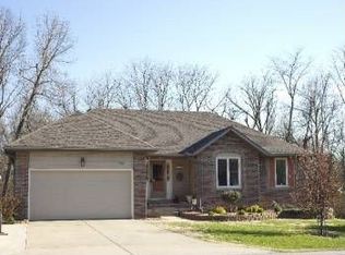 4676 E Blackthorne Ln, Springfield, MO 65809
