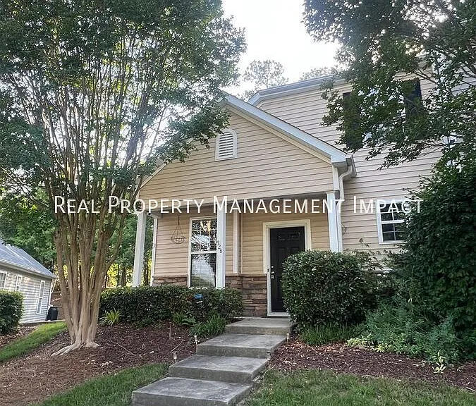 528 Auburn Square Dr — Photo 2