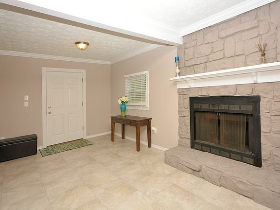 3rd image of 2448 Forest Blvd