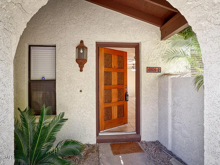 4809 E Euclid Ave #2 — Photo 1
