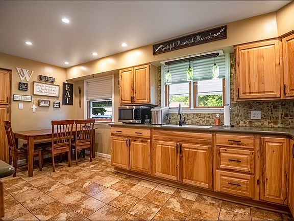 3rd image of 264 S Crescent Dr