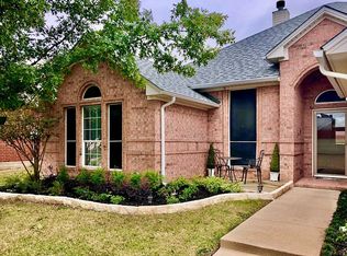 1008 Badbury Ln, Grand Prairie, TX 75052