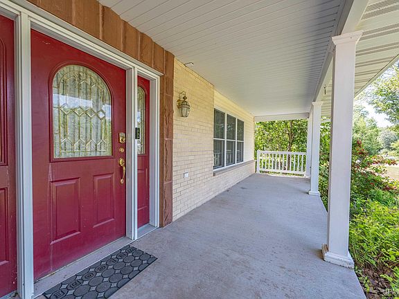 5th image of 1909 Robindale Dr
