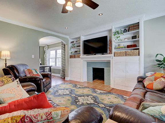 4th image of 2916 Sanders Dr