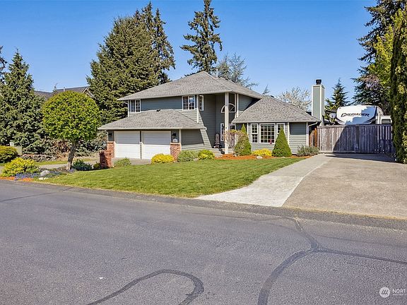 2nd image of 10817 192nd Street Ct E