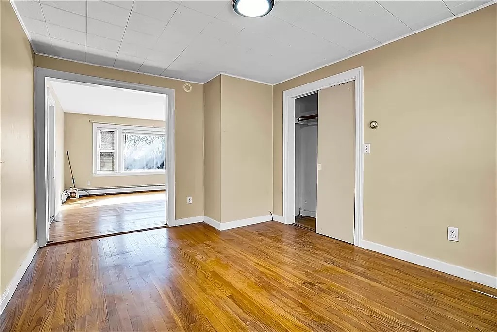 4 bed, 1900 sqft, $3,000 — Photo 4