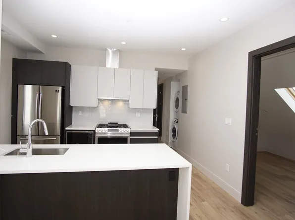 31 Buttonwood St #3, Boston, MA 02125