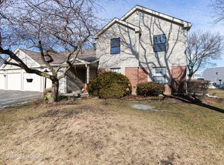 5169 Coventry Ln UNIT 2B, Gurnee, IL 60031