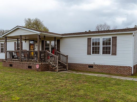 3rd image of 208 Carlos Dr