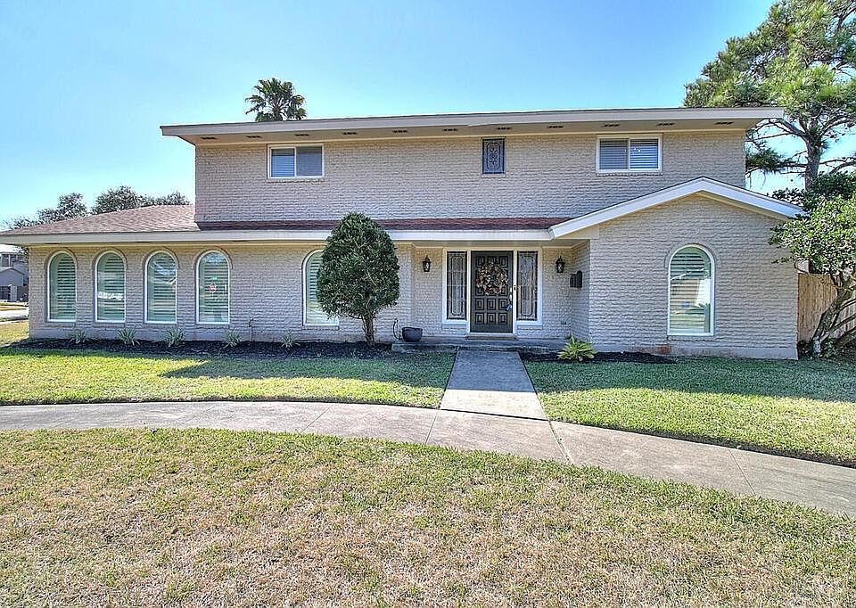 1st image of 4965 Oakmont Dr