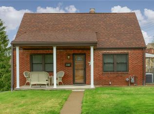 4812 Clover Ln, West Mifflin, PA 15122